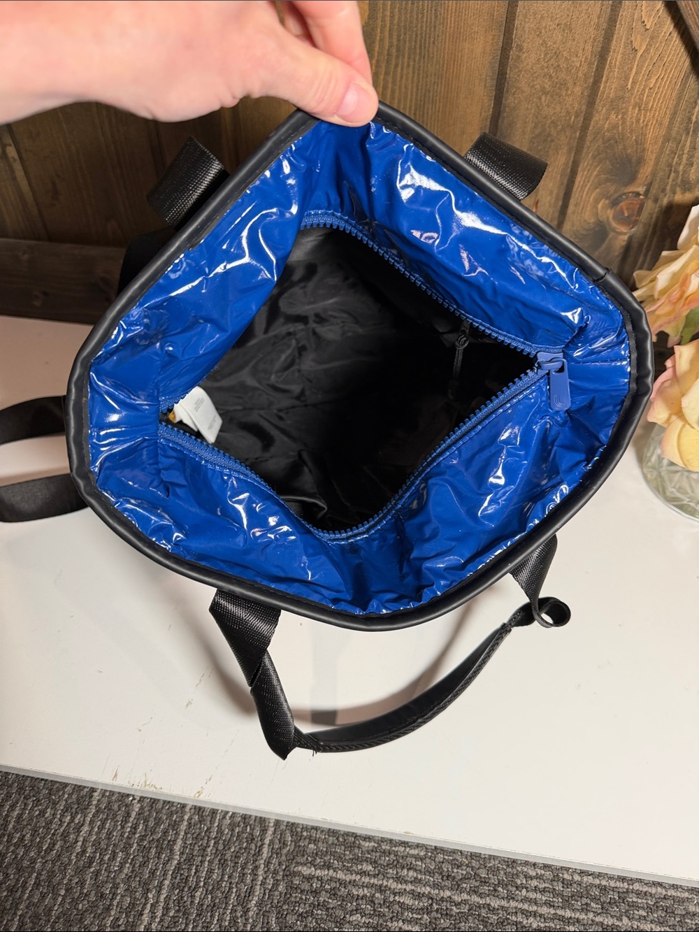 Lole Blue and Black Tote Puff Bag. - Picture 4 of 6